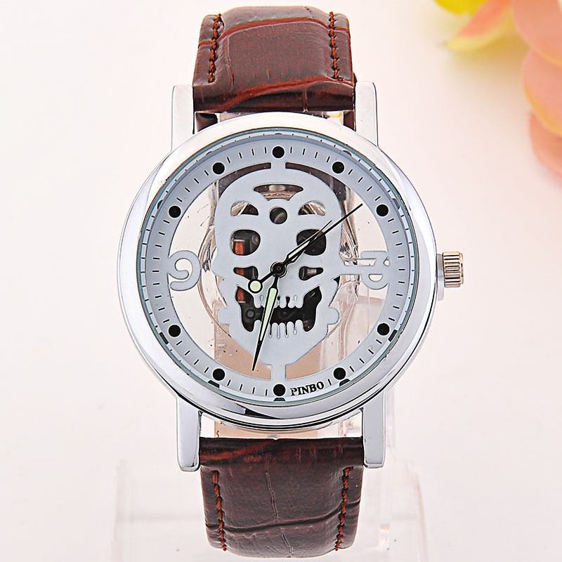 Hollow-out Skull Real Belt Quartz Watch Mode Dubbelsidig Vintage Herr Damklocka