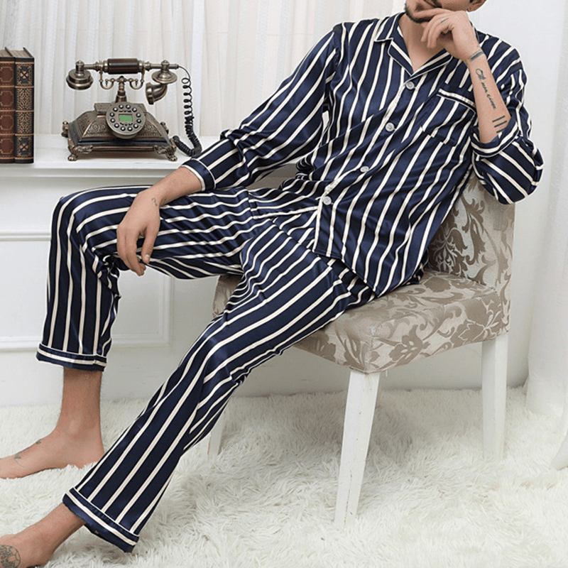 Stripes Med Tryck Pyjamas Sets