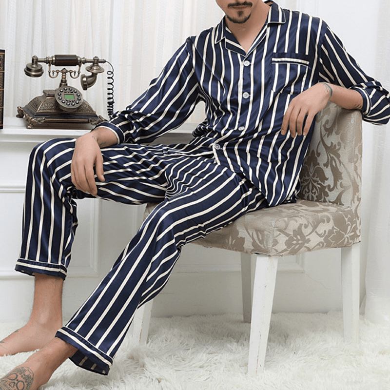 Stripes Med Tryck Pyjamas Sets