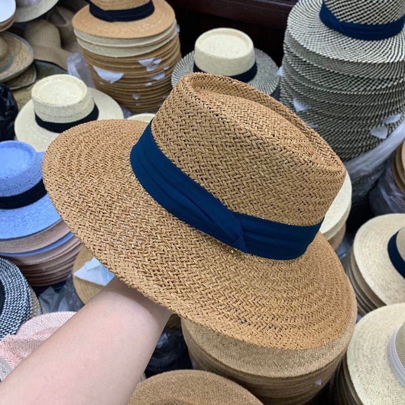 Sommarhatt Platt Stråhatt Kvinna Raffia Stråhatt Strandsemester Solskugga Solhatt Fiskarhatt Nät Röd