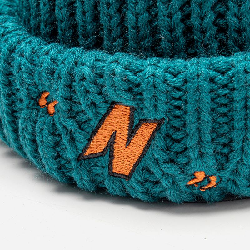 Unisex N-letter Mönster Stickade Keps Mode Casual Justerbar Elastisk Keps Döskalle Keps Brädelös Beanie Hyresvärd Keps