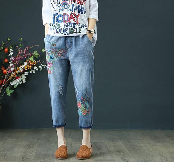 Sommar Dam Jeans Denim Retro Broderi Dragsko Hål Lösa Komfort Casual Cowboy Kvinna Seven Plus Size Dambyxor