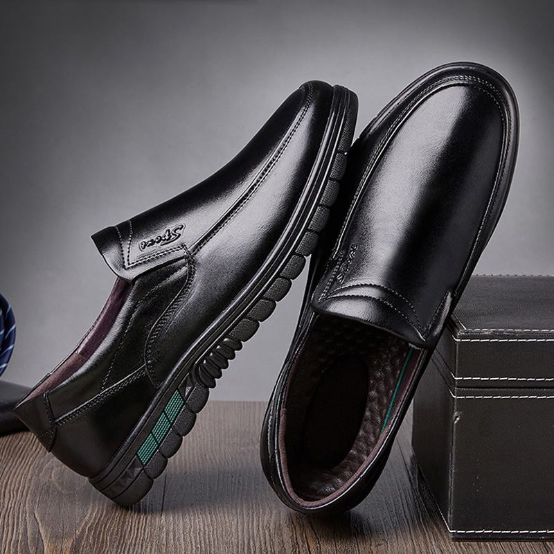 Män Kohud Andningssula Slip On Daily Business Casual Shoes