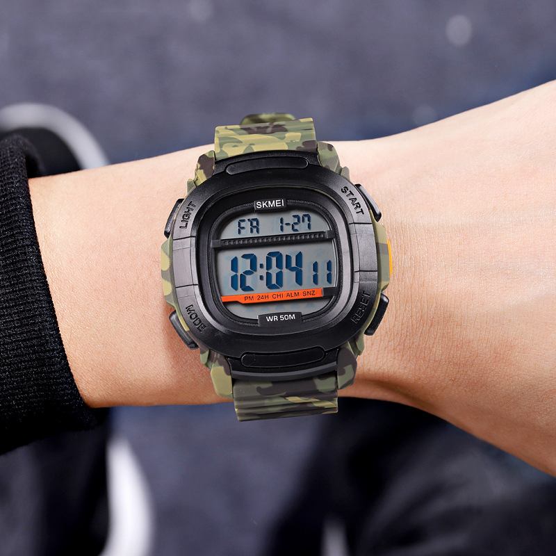 Sport Män Watch Date Week Display 5atm Vattentät Stoppur Countdown Led Light Outdoor Digital Watch