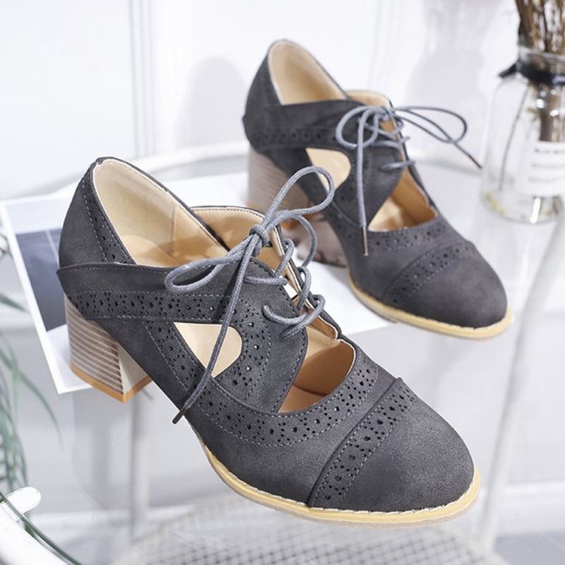 Brogue Snidade Chunky Heel Shoes