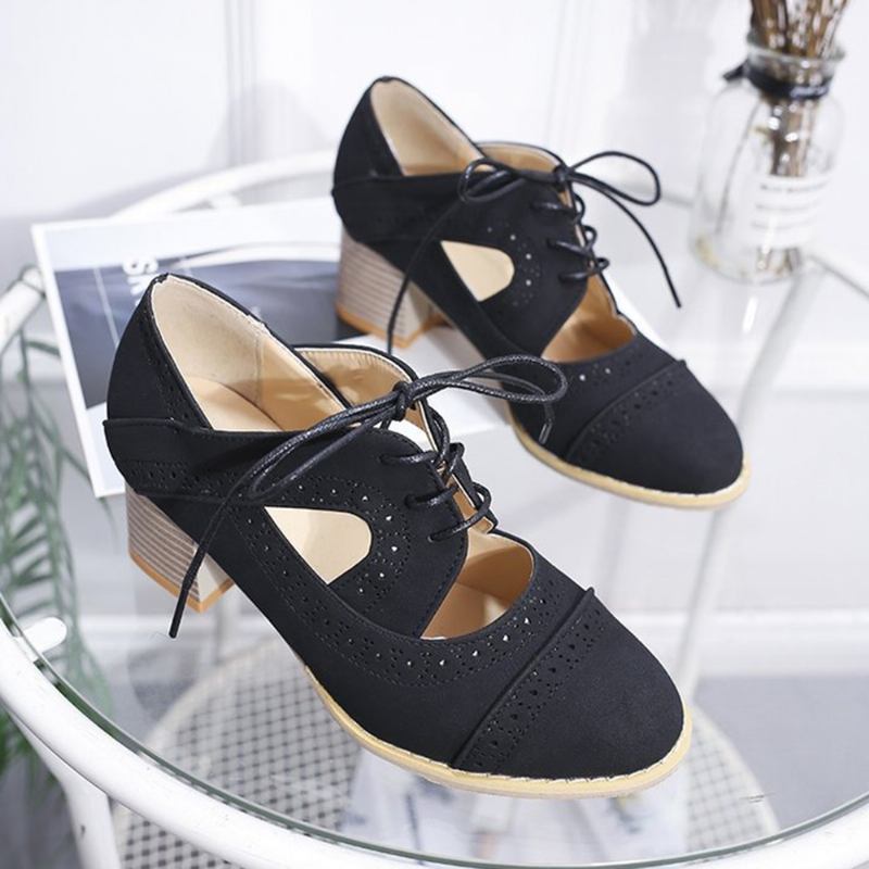 Brogue Snidade Chunky Heel Shoes