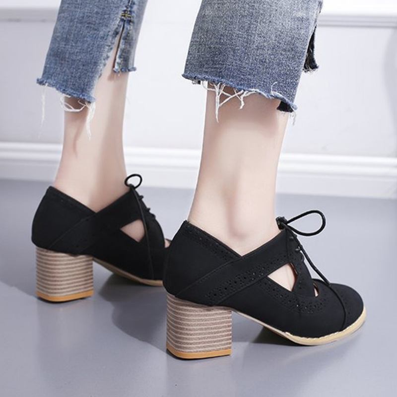 Brogue Snidade Chunky Heel Shoes