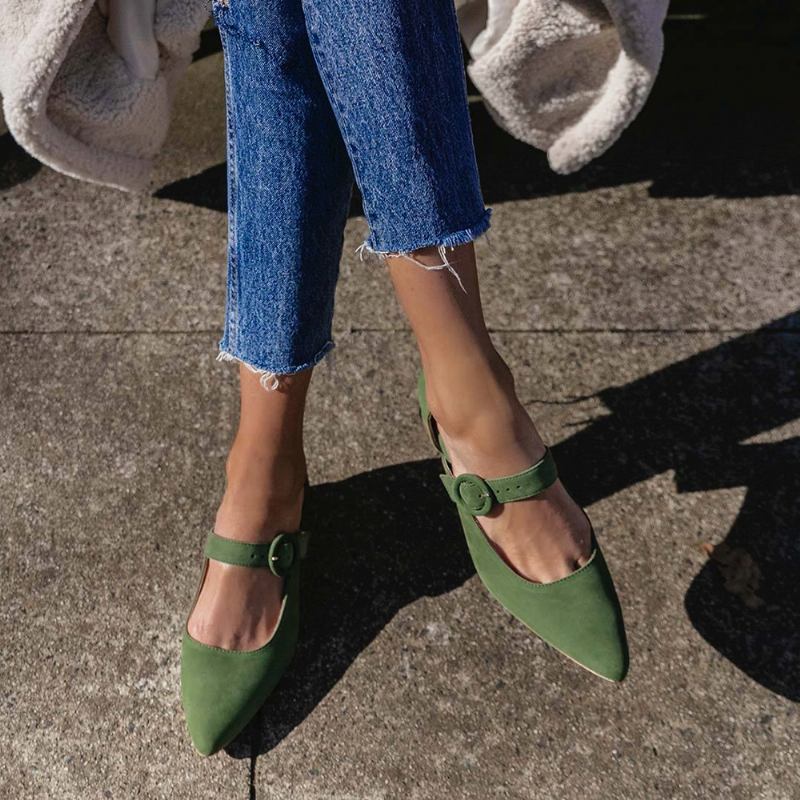 Kvinnor Elegant Spetsad Tå Enfärgad Ankelspänne Slip On Chunky Heel Pumps