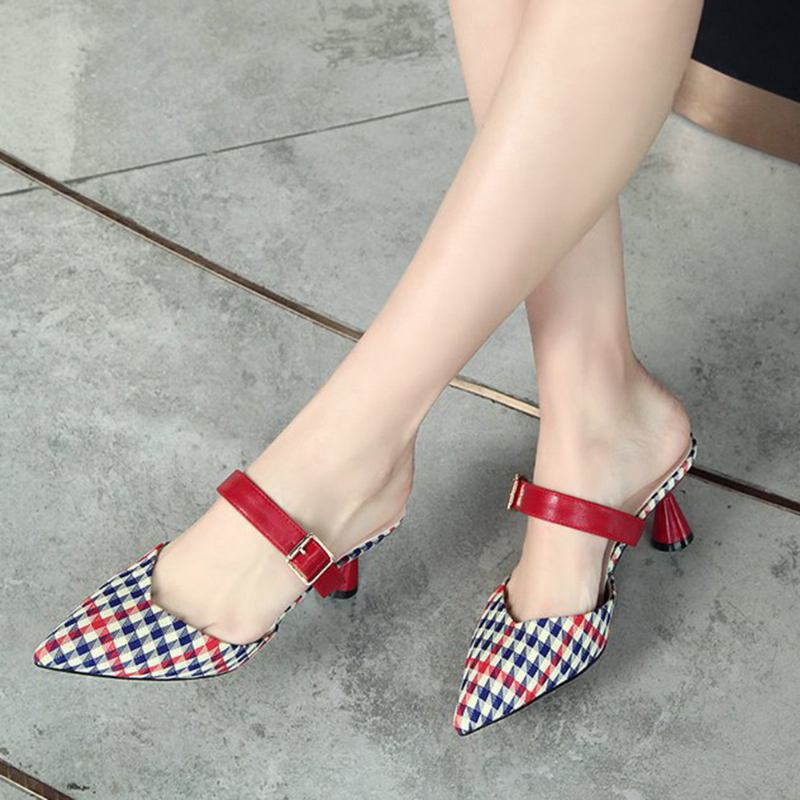 Kvinnor Retro Elegant Lattice Mönster Spetsig Tå Backless Cone Heel Shoes