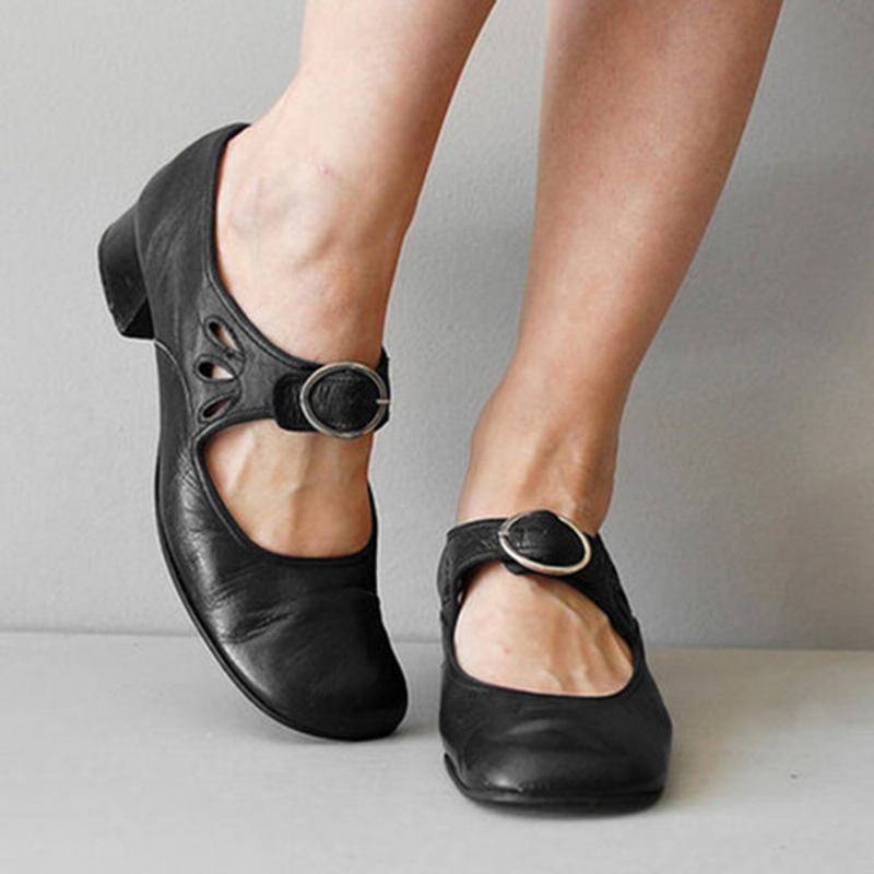 Woemn Retro Hollow Out Low Heel Pumps