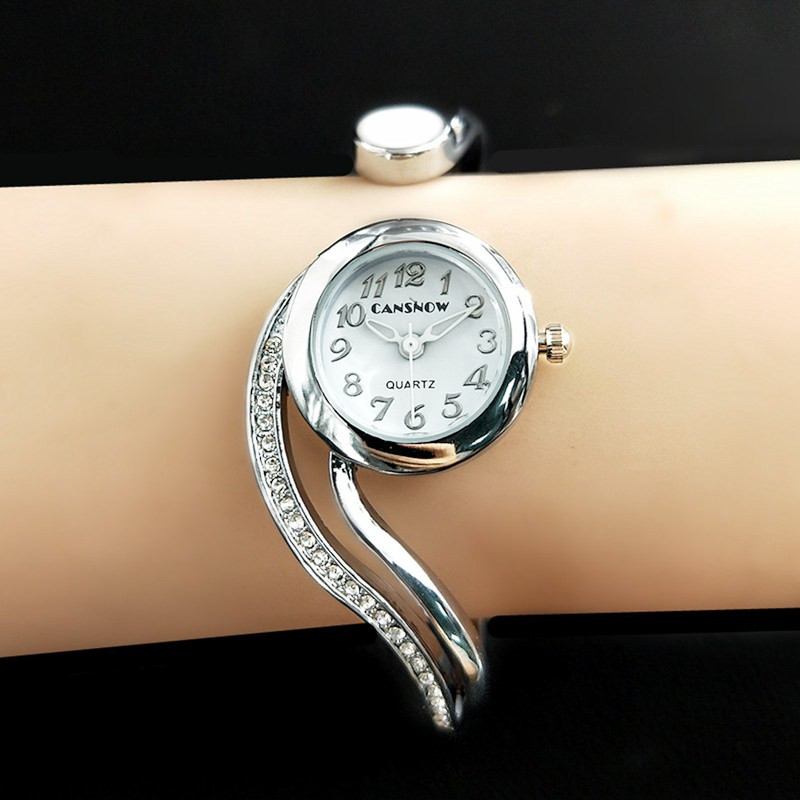 Casual Style Oregelbunden Dam Armband Watch Crystal Quartz Klockor