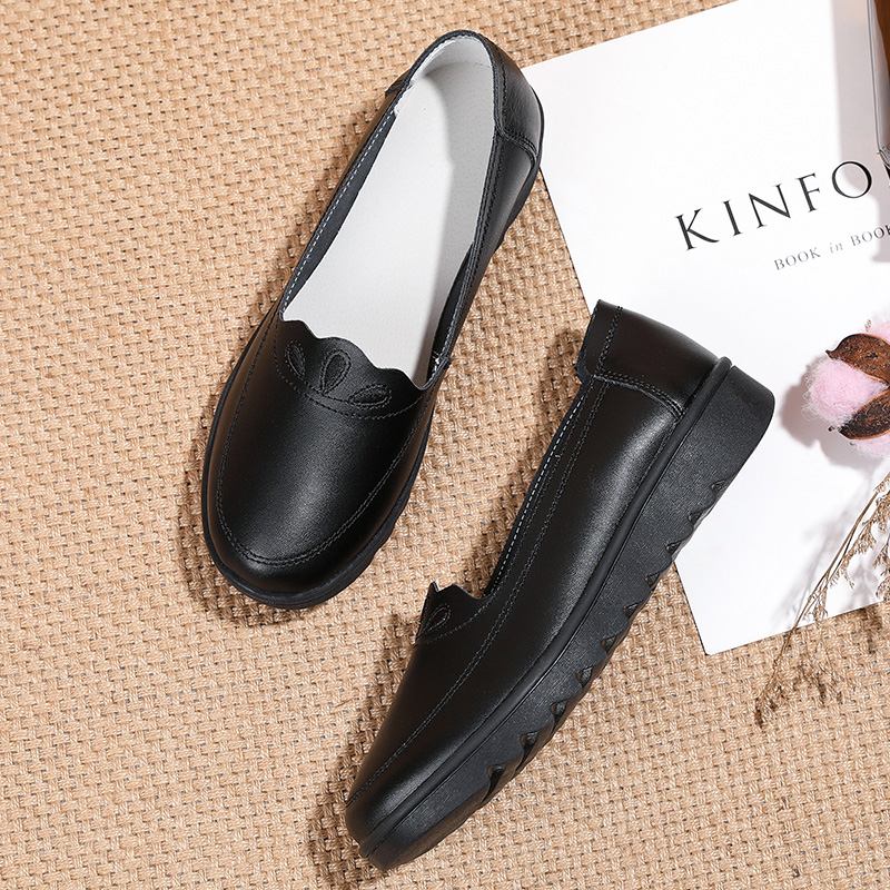 Kvinnor Daglig Rund Tå Mjuk Enfärgad Flat Loafers Skor