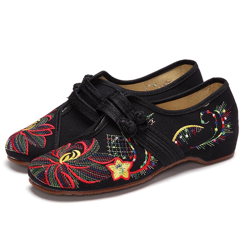 Us Storlek 5-12 Kvinnor Casual Broderi Blommor Slip On Outdoor Flat Shoes