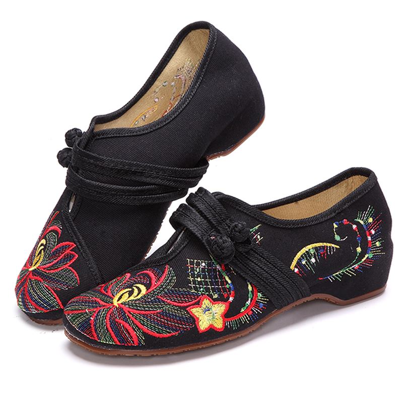 Us Storlek 5-12 Kvinnor Casual Broderi Blommor Slip On Outdoor Flat Shoes