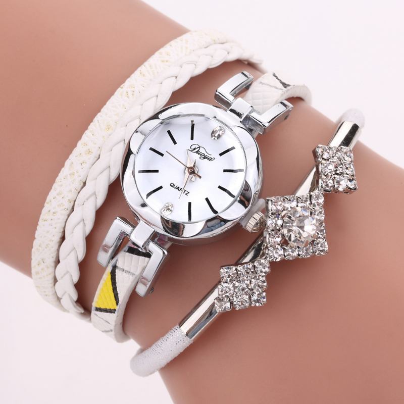 Blommor Dial Show Modeabla Kvinnor Armband Watch Tourist Dress Retro Style Quartz Watch