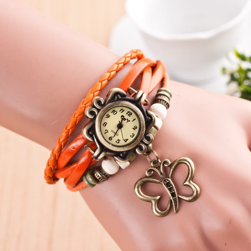 Flerlagers Vintage Damklocka Hollow Butterfly Pendant Läder Retro Armband Watch