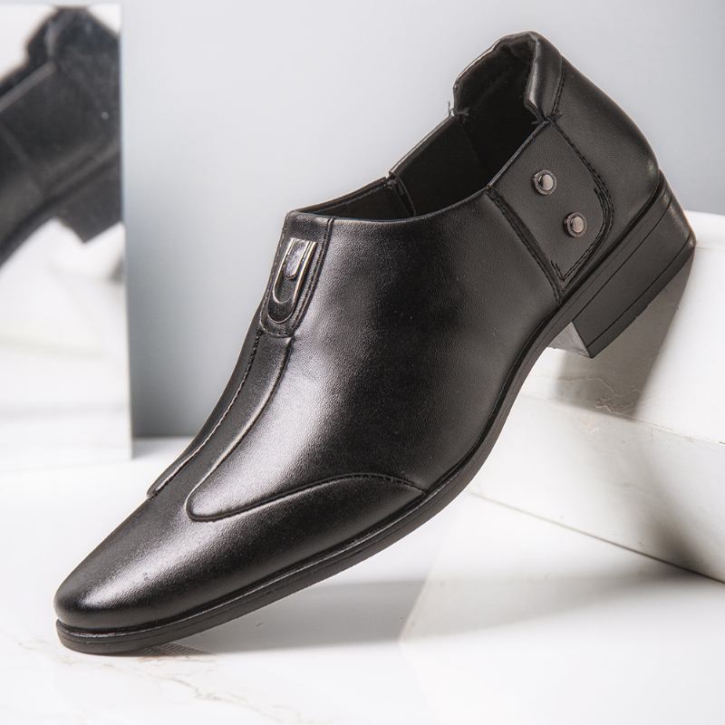 Män Andas Spetsiga Huvudet Slip-on Business Dress Skor