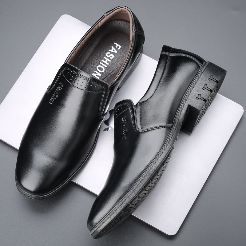 Män Kohud Läder Spetsad Tå Mjuk Botten Slip On Business Casual Dress Shoes