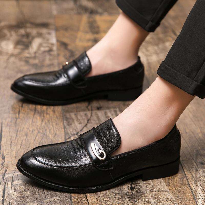 Män Retro Metall Splicing Läder Slip On Business Casual Gentle Shoes