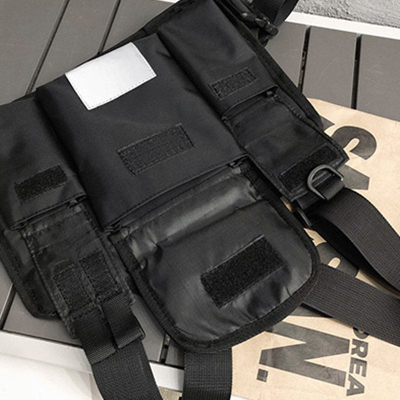 Unisex Oxford Cloth Letter Mönster Multi-pocket Tactical Bag Bröstväska Ryggsäck