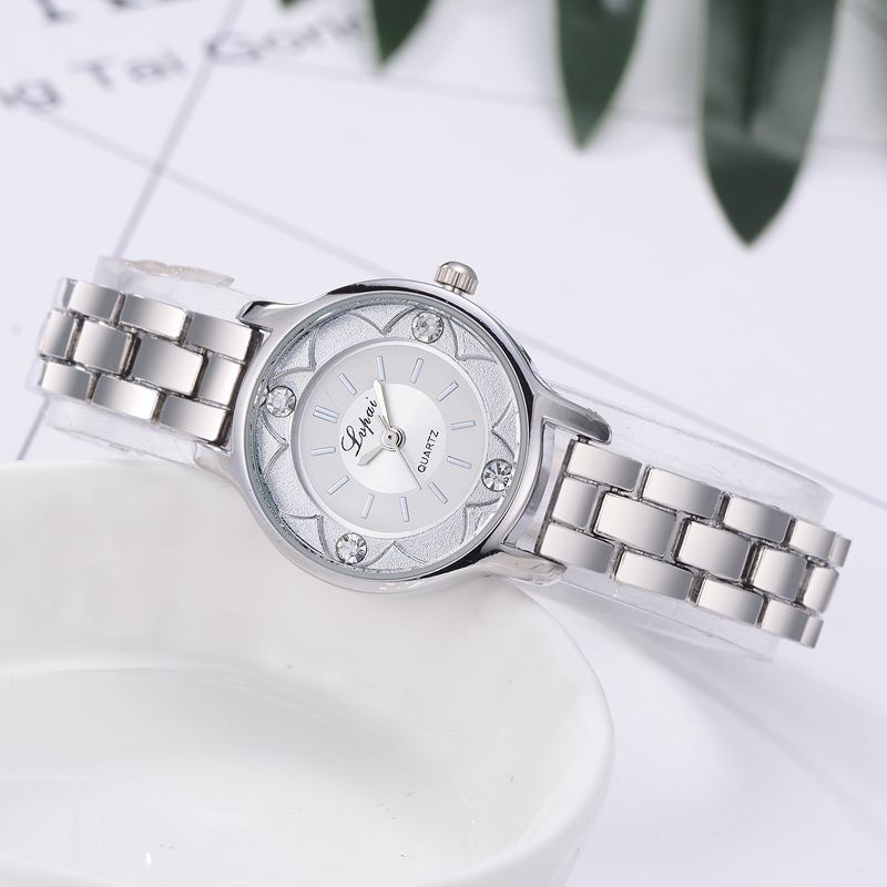 Blommor Med Tryck Dial Damarmbandsklocka Diamond Quartz Watch