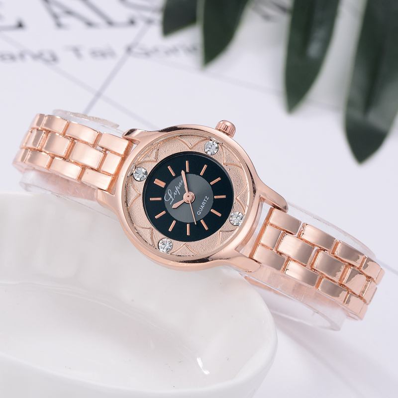 Blommor Med Tryck Dial Damarmbandsklocka Diamond Quartz Watch