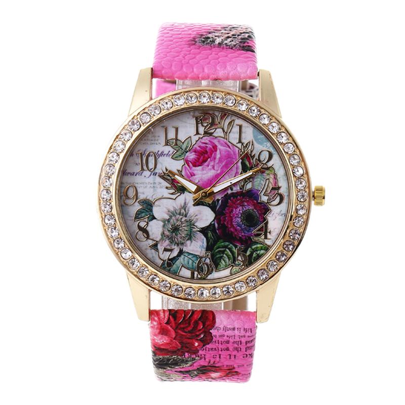 Mode Bohemia Style Damklocka Läderrem Retro Rose Pattern Quartz Watch