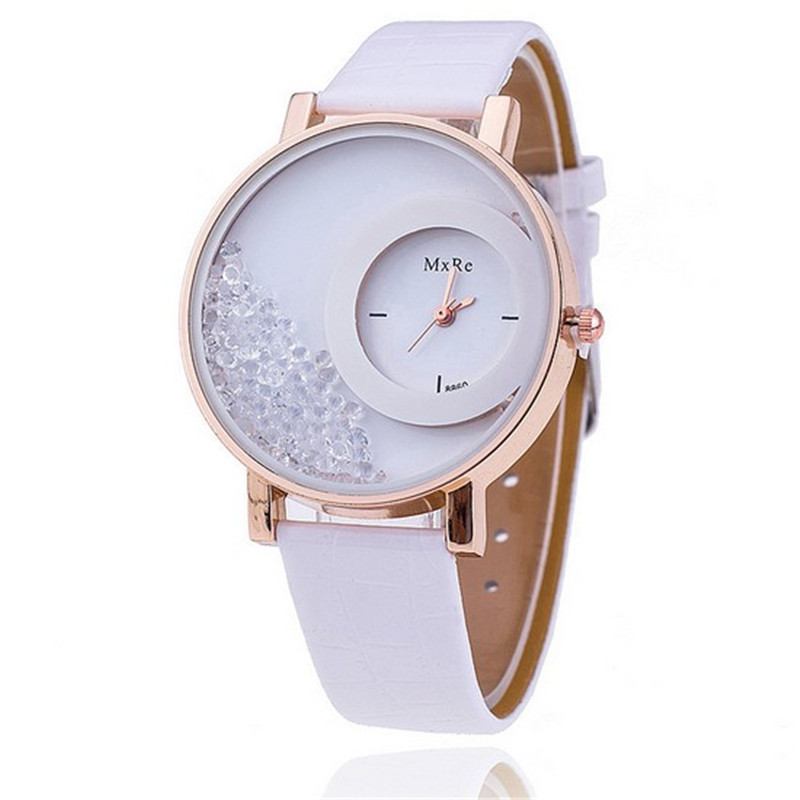 Mode Casual Damklocka Crystal Dial Läderrem Kvinnlig Quartz Watch