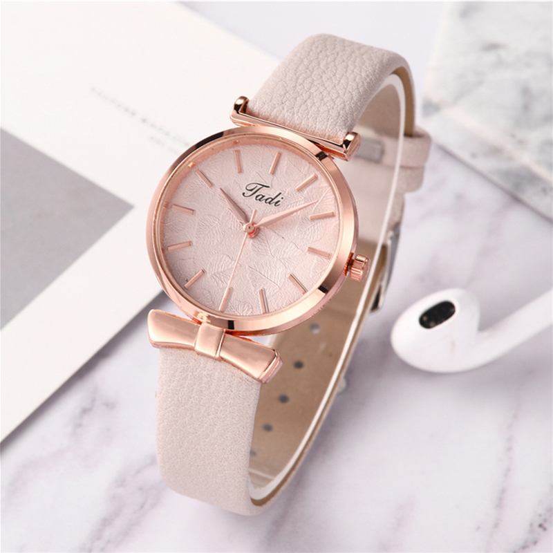 Mode Casual Eleganta Kvinnor Klockor Läder Band Urtavla Rose Gold Armbandsfodral Quartz Watch