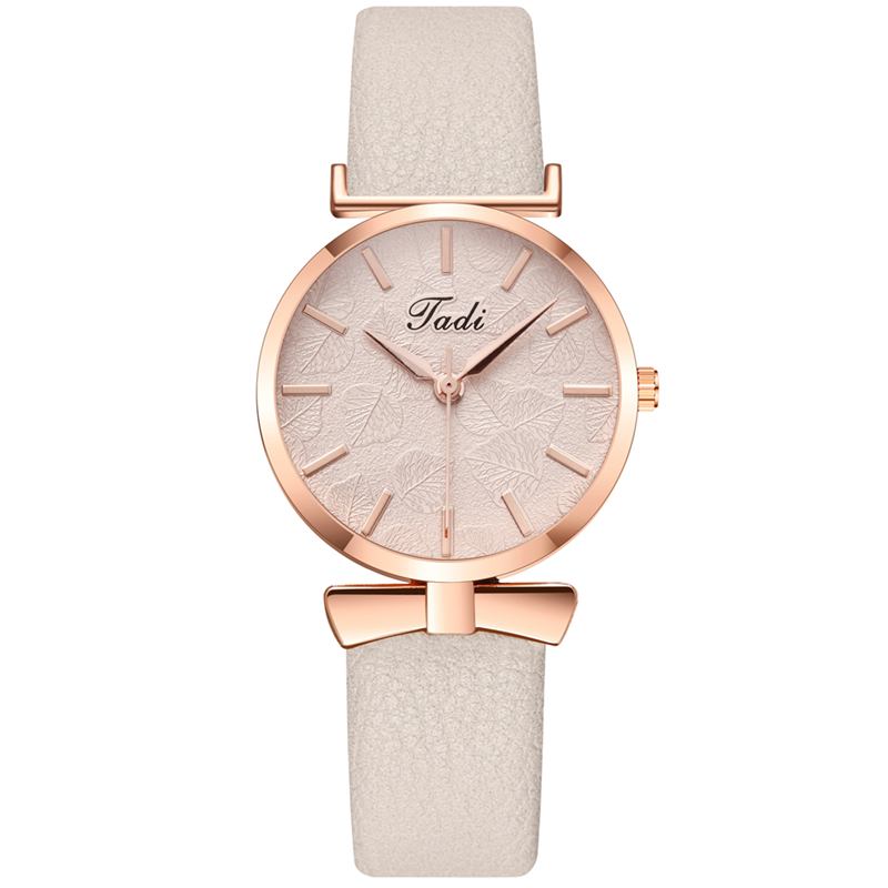 Mode Casual Eleganta Kvinnor Klockor Läder Band Urtavla Rose Gold Armbandsfodral Quartz Watch