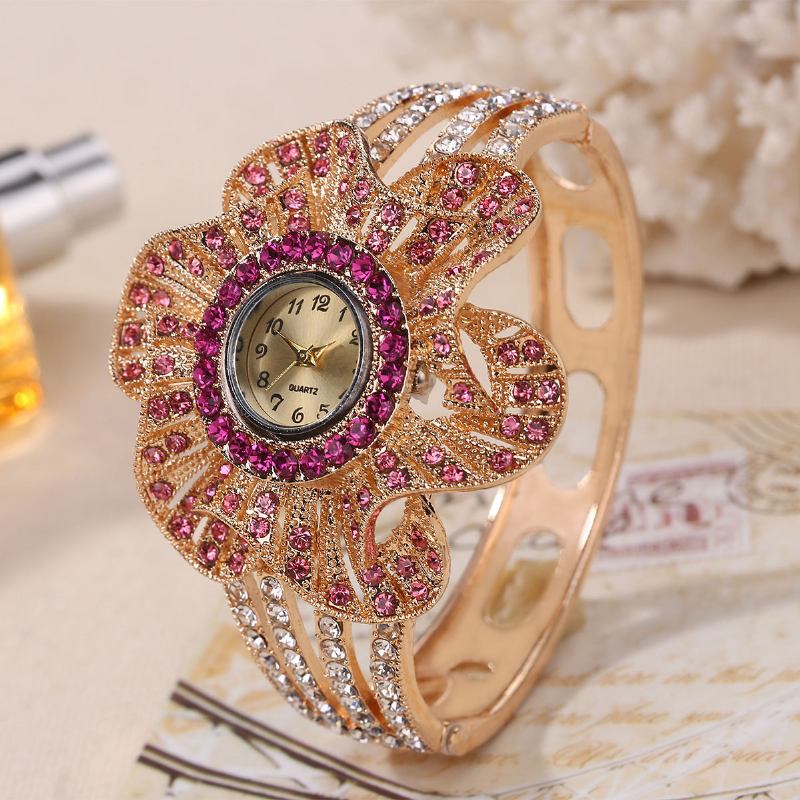 Mode Crystal Blommor Shape Urtavla Ihålig Metallrem Kvinnor Quartz Watch