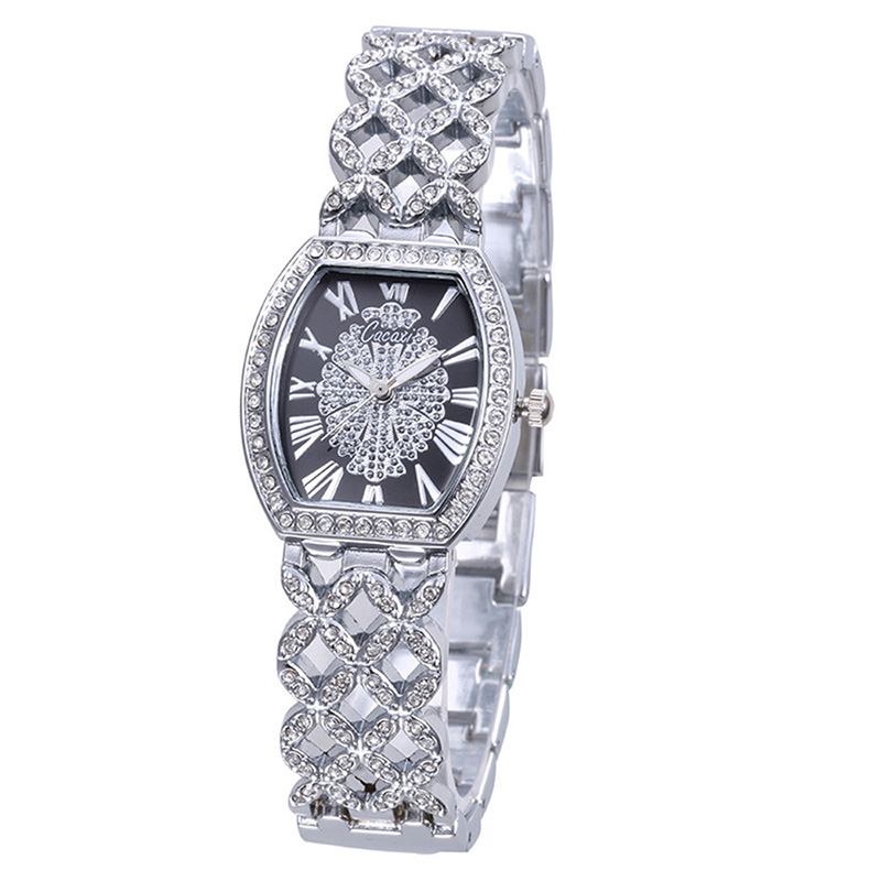 Mode Light Luxury Hollow Diamond Kvartsklocka För Kvinnor