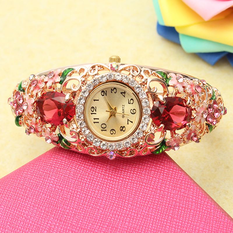 Retro Stil Dam Armband Watch Blommor Diamond Quartz Watch