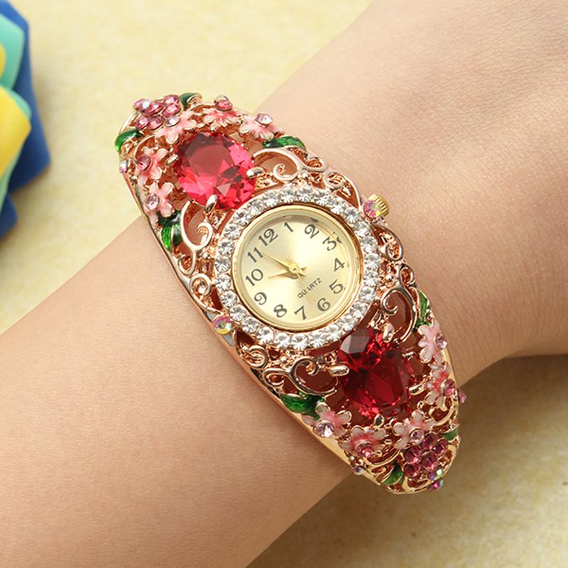 Retro Stil Dam Armband Watch Blommor Diamond Quartz Watch